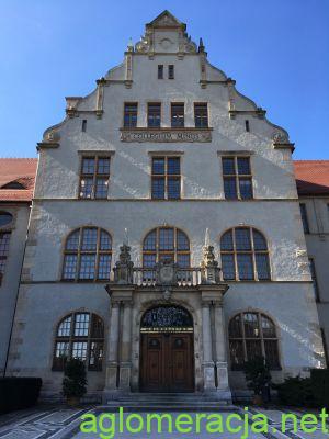 Nauka w&nbsp;cuglach